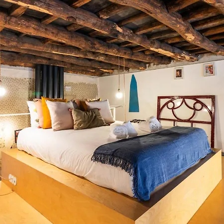 Eccentric Mouzinho Mezzanine By Lovelystay * Oporto