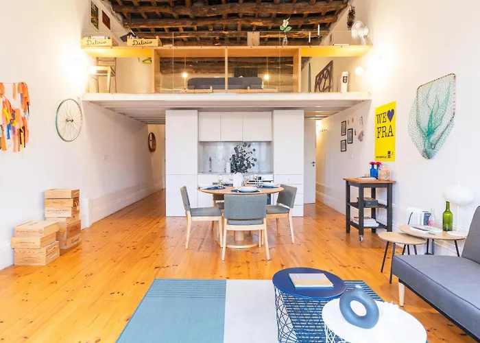 Eccentric Mouzinho Mezzanine By Lovelystay פורטו