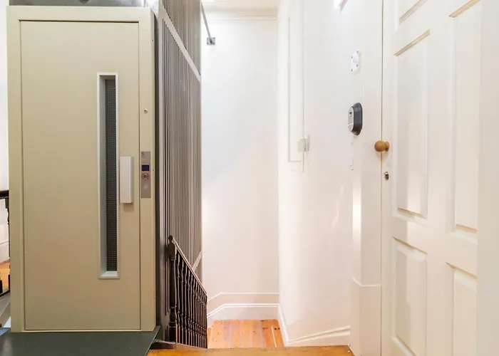 דירה Eccentric Mouzinho Mezzanine By Lovelystay