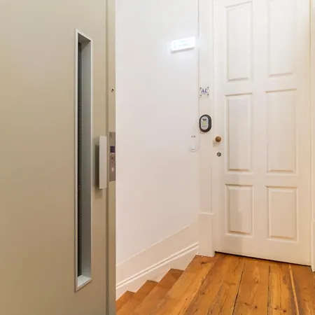 דירה Eccentric Mouzinho Mezzanine By Lovelystay פורטו