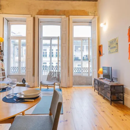 Eccentric Mouzinho Mezzanine By Lovelystay דירה פורטו