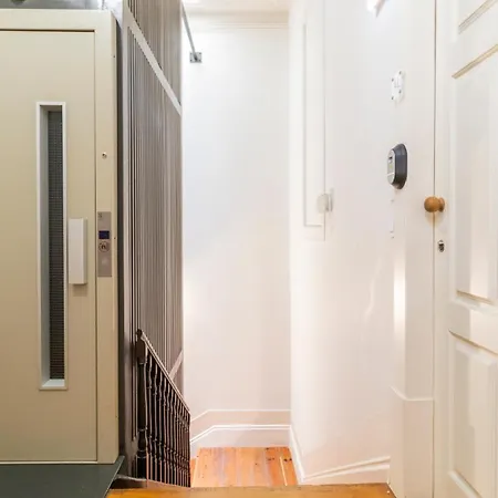 Apartman Eccentric Mouzinho Mezzanine By Lovelystay