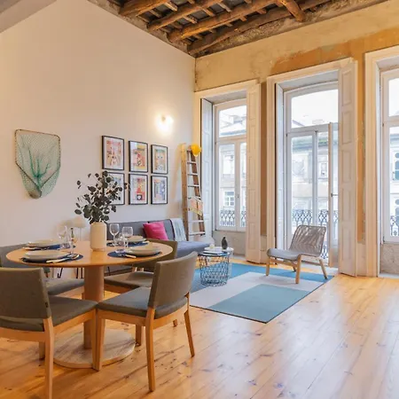 Eccentric Mouzinho Mezzanine By Lovelystay Apartman