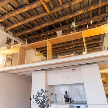 Eccentric Mouzinho Mezzanine By Lovelystay Apartman *